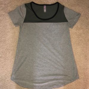 LuLaRoe perfect tee size xxs.